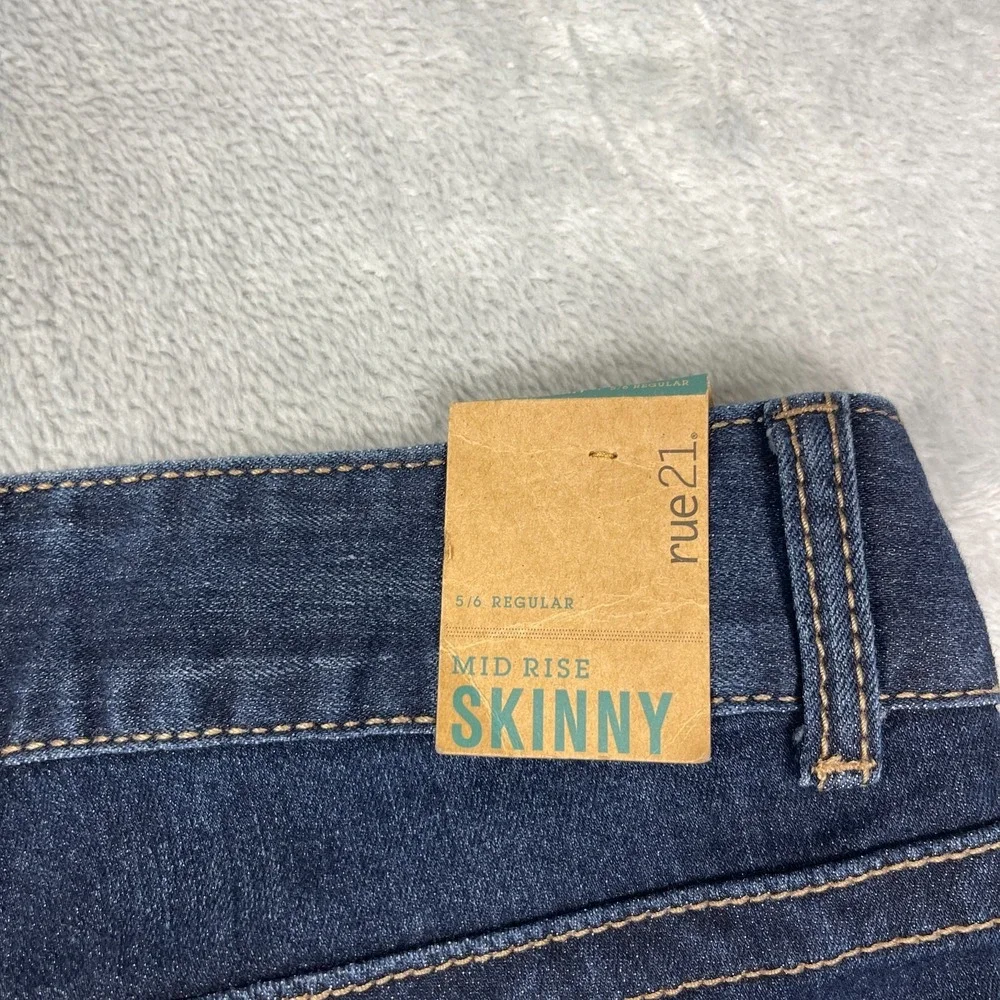 NWT rue21 Jeans Womens 5/6 (31x30) Blue Denim‎ Double Stitch Mid Rise Skinny Leg